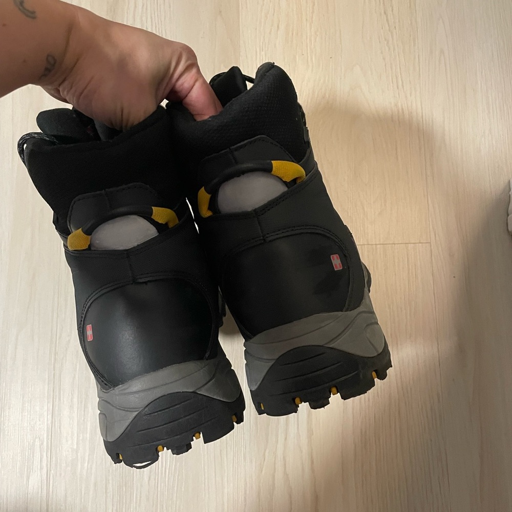 Hiking/Winter Boots - image 3